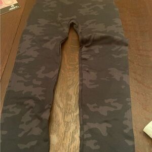 NWT Black/Gray Camouflage SPANX Leggings - Size Small